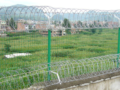 刀片刺繩護(hù)欄網(wǎng) 刀片刺繩護(hù)欄網(wǎng)