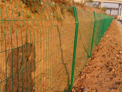 C型柱護(hù)欄網(wǎng) C型柱護(hù)欄網(wǎng)